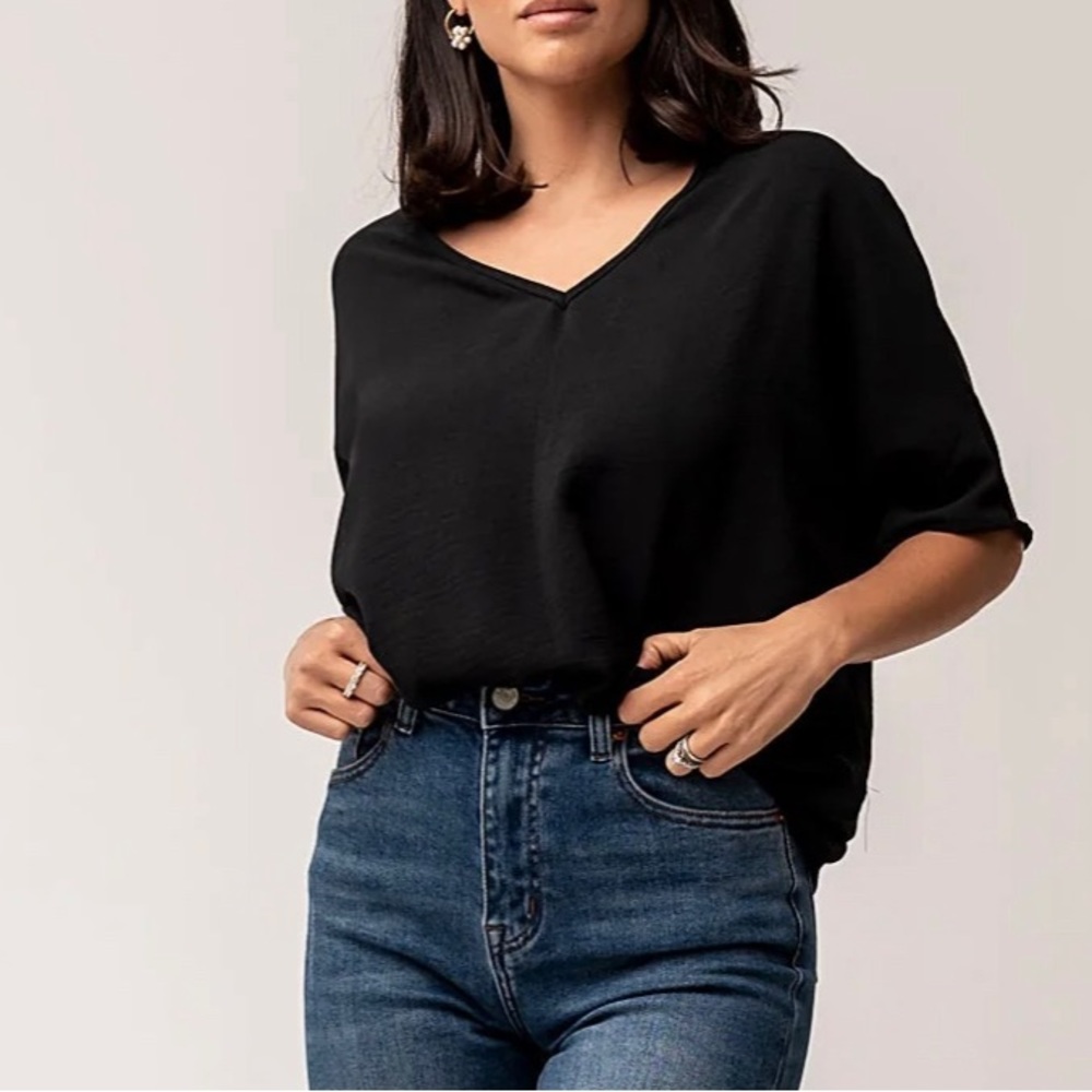 ENTRO Black Blouse